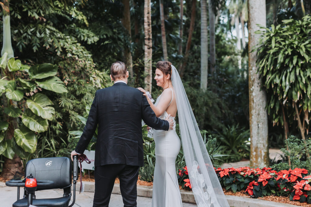 Tampa intimate wedding photographer
