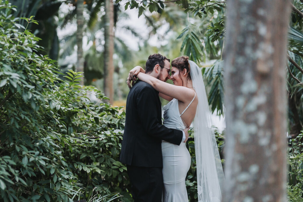 Tampa intimate wedding photographer